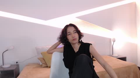 Snapshot of hot_little_bunny chatting on 12/10/24, 09:33 Alana online show from 12/10/24, 09:33