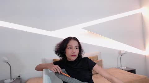 Snapshot of hot_little_bunny chatting on 12/11/24, 11:43 Alana online show from 12/11/24, 11:43