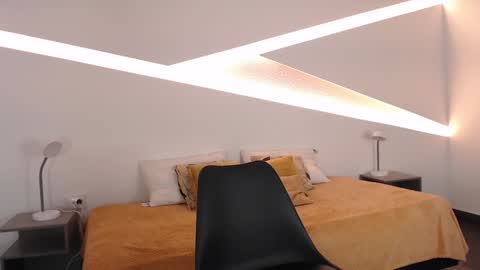 Snapshot of hot_little_bunny chatting on 01/11/25, 09:15 Alana online show from 01/11/25, 09:15