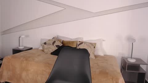 Snapshot of hot_little_bunny chatting on 01/25/25, 08:53 Alana online show from 01/25/25, 08:53