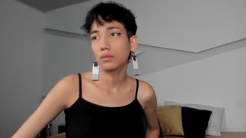 Snapshot of hot_little_bunny chatting on 02/01/25, 08:37 Alana online show from 02/01/25, 08:37