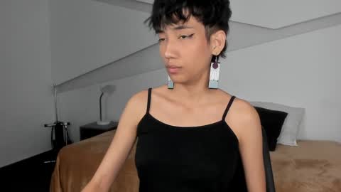 Snapshot of hot_little_bunny chatting on 02/01/25, 11:37 Alana online show from 02/01/25, 11:37