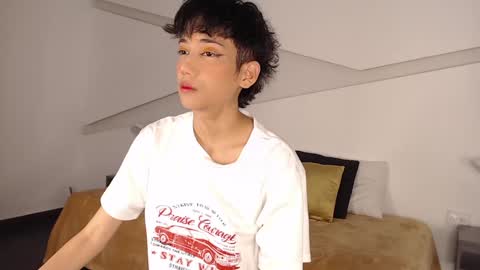 Snapshot of hot_little_bunny chatting on 02/06/25, 08:56 Alana online show from 02/06/25, 08:56