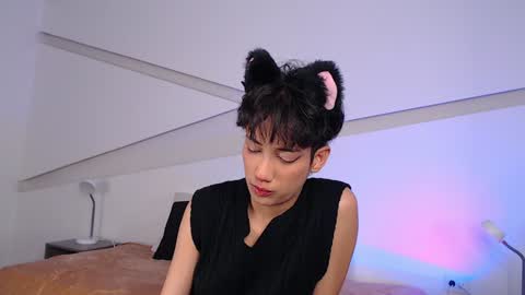 Snapshot of hot_little_bunny chatting on 02/08/25, 08:42 Alana online show from 02/08/25, 08:42