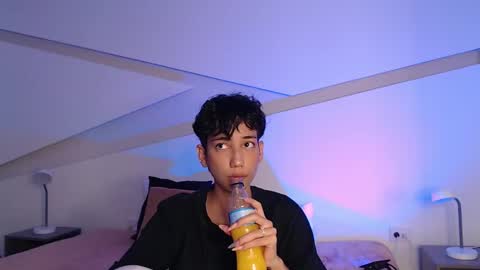 Snapshot of hot_little_bunny chatting on 02/11/25, 09:14 Alana online show from 02/11/25, 09:14