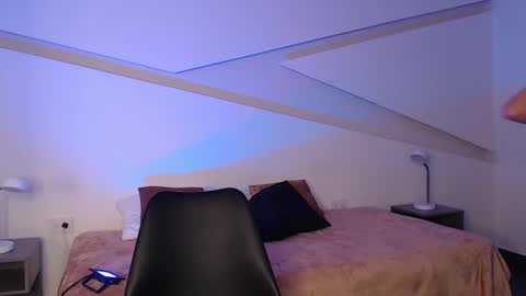 Snapshot of hot_little_bunny chatting on 02/12/25, 11:51 Alana online show from 02/12/25, 11:51