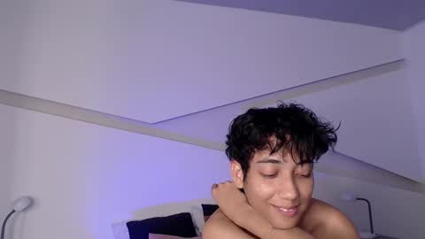 Snapshot of hot_little_bunny chatting on 03/12/25, 09:35 Alana online show from 03/12/25, 09:35