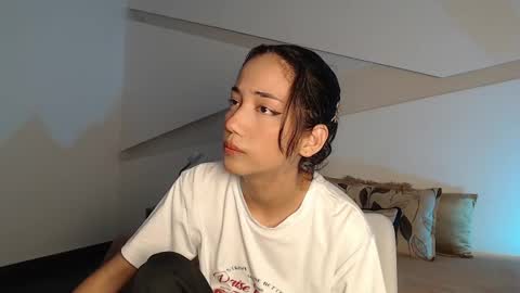 Snapshot of hot_little_bunny chatting on 10/08/25, 10:29 Alana online show from 10/08/25, 10:29