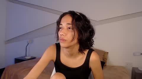 Snapshot of hot_little_bunny chatting on 11/05/25, 09:48 Alana online show from 11/05/25, 09:48