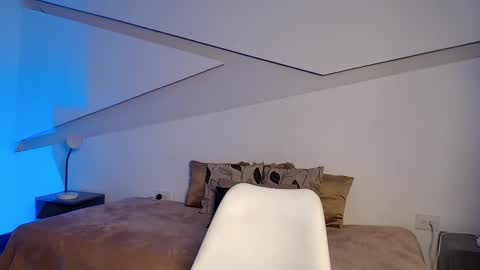 Snapshot of hot_little_bunny chatting on 11/07/25, 09:48 Alana online show from 11/07/25, 09:48