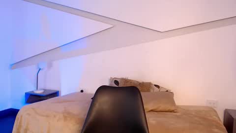 Snapshot of hot_little_bunny chatting on 12/03/25, 09:02 Alana online show from 12/03/25, 09:02