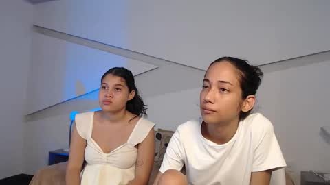 Snapshot of hot_little_bunny chatting on 12/14/25, 10:25 Alana online show from 12/14/25, 10:25