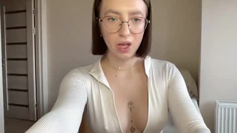 Snapshot of hot_lliinns chatting on 12/11/24, 11:30 Lina online show from 12/11/24, 11:30