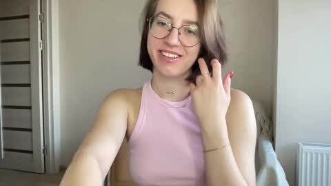 Snapshot of hot_lliinns chatting on 12/12/24, 01:28 Lina online show from 12/12/24, 01:28