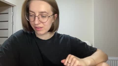 Snapshot of hot_lliinns chatting on 12/18/24, 07:08 Lina online show from 12/18/24, 07:08