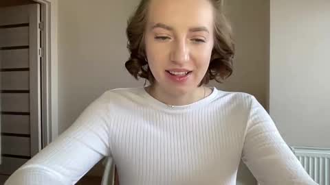 Snapshot of hot_lliinns chatting on 01/07/25, 08:45 Lina online show from 01/07/25, 08:45