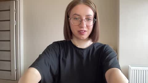 Snapshot of hot_lliinns chatting on 01/13/25, 10:14 Lina online show from 01/13/25, 10:14