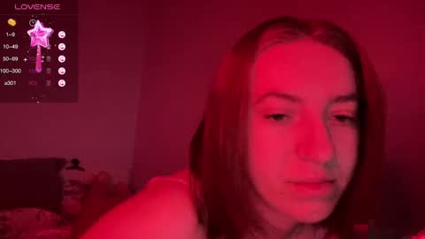 Snapshot of hot_lliinns chatting on 03/08/25, 04:23 Lina online show from 03/08/25, 04:23