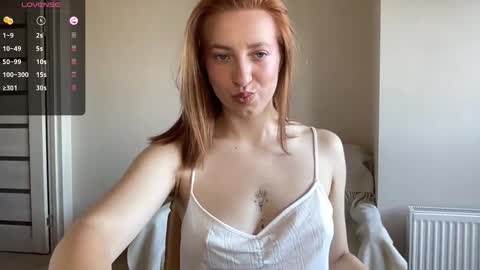 Snapshot of hot_lliinns chatting on 09/23/25, 06:27 Lina online show from 09/23/25, 06:27