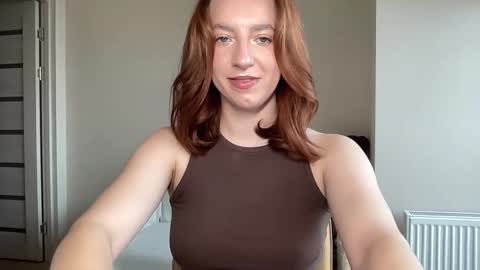 Snapshot of hot_lliinns chatting on 11/04/25, 10:14 Lina online show from 11/04/25, 10:14