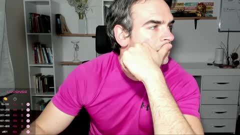 Snapshot of hot_martin25 chatting on 12/07/24, 06:37 Martin online show from 12/07/24, 06:37