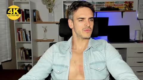 Snapshot of hot_martin25 chatting on 12/26/24, 07:16 Martin online show from 12/26/24, 07:16