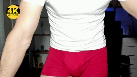 Snapshot of hot_martin25 chatting on 01/04/25, 12:49 Martin online show from 01/04/25, 12:49