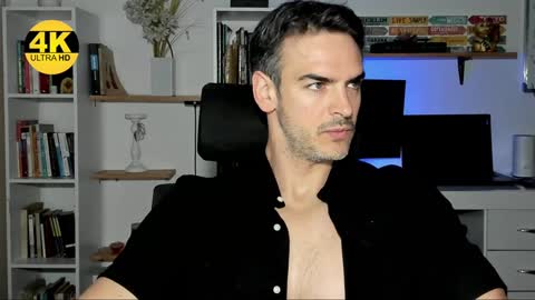 Snapshot of hot_martin25 chatting on 01/06/25, 12:13 Martin online show from 01/06/25, 12:13