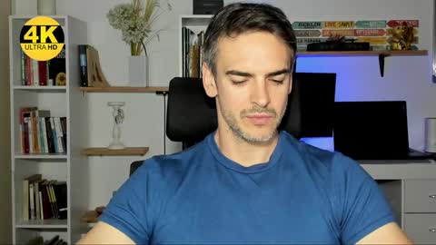 Snapshot of hot_martin25 chatting on 01/07/25, 01:03 Martin online show from 01/07/25, 01:03