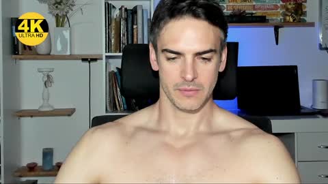 Snapshot of hot_martin25 chatting on 01/15/25, 07:01 Martin online show from 01/15/25, 07:01