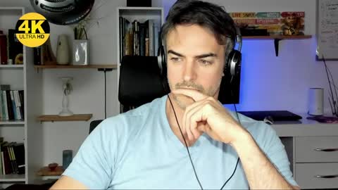 Snapshot of hot_martin25 chatting on 01/20/25, 05:27 Martin online show from 01/20/25, 05:27