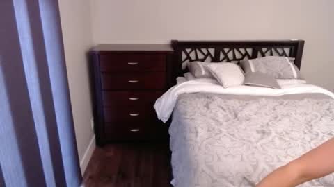 Rose Redwood online show from 02/15/26, 11:12