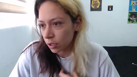 Mia online show from 10/15/25, 02:17