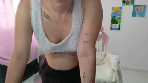 Snapshot of hot_mommymia chatting on 03/19/26, 03:49 Mia online show from 03/19/26, 03:49