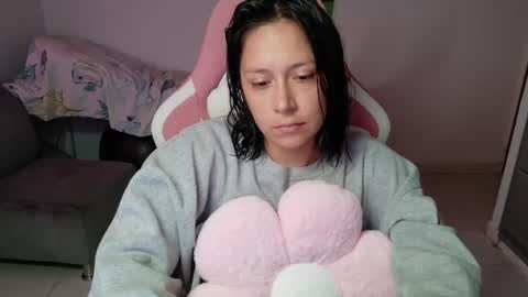 Snapshot of hot_mommymia chatting on 06/30/26, 07:59 Mia online show from 06/30/26, 07:59