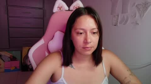 Snapshot of hot_mommymia chatting on 07/28/26, 03:21 Mia online show from 07/28/26, 03:21