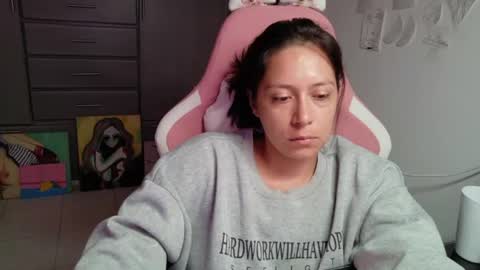 Snapshot of hot_mommymia chatting on 07/29/26, 02:15 Mia online show from 07/29/26, 02:15