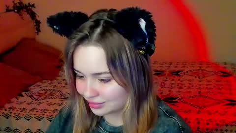 Snapshot of hot_moon_666 chatting on 06/17/26, 07:04 Moon online show from 06/17/26, 07:04