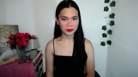 Snapshot of hot_pauline chatting on 03/24/26, 05:01 hot_pauline online show from 03/24/26, 05:01
