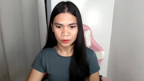 Snapshot of hot_pauline chatting on 04/05/26, 12:30 hot_pauline online show from 04/05/26, 12:30