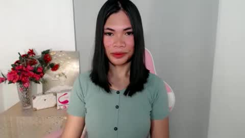Snapshot of hot_pauline chatting on 05/17/26, 03:15 hot_pauline online show from 05/17/26, 03:15