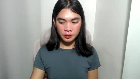 Snapshot of hot_pauline chatting on 07/27/26, 07:43 hot_pauline online show from 07/27/26, 07:43