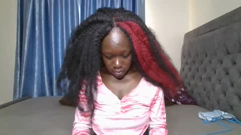 Snapshot of hot_petite1 chatting on 11/17/25, 11:27 Hot petite online show from 11/17/25, 11:27