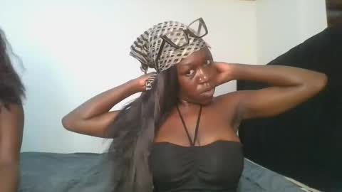 Snapshot of hot_petite1 chatting on 04/08/26, 09:04 Hot petite online show from 04/08/26, 09:04