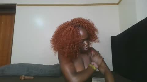 Snapshot of hot_petite1 chatting on 04/13/26, 06:35 Hot petite online show from 04/13/26, 06:35