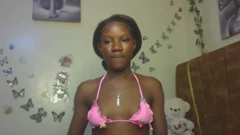 hot petite100 online show from 02/15/26, 07:10