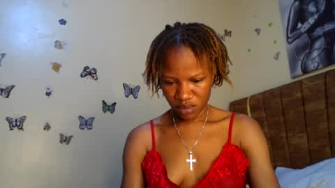 Snapshot of hot_petite100 chatting on 06/29/26, 03:35 hot petite100 online show from 06/29/26, 03:35