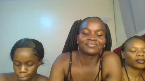 Snapshot of hot_petite12 chatting on 07/06/26, 10:34 Petite online show from 07/06/26, 10:34