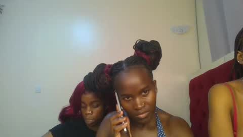 Snapshot of hot_petite12 chatting on 07/08/26, 04:55 Petite online show from 07/08/26, 04:55