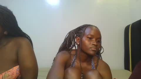 Snapshot of hot_petite12 chatting on 08/01/26, 04:39 Petite online show from 08/01/26, 04:39